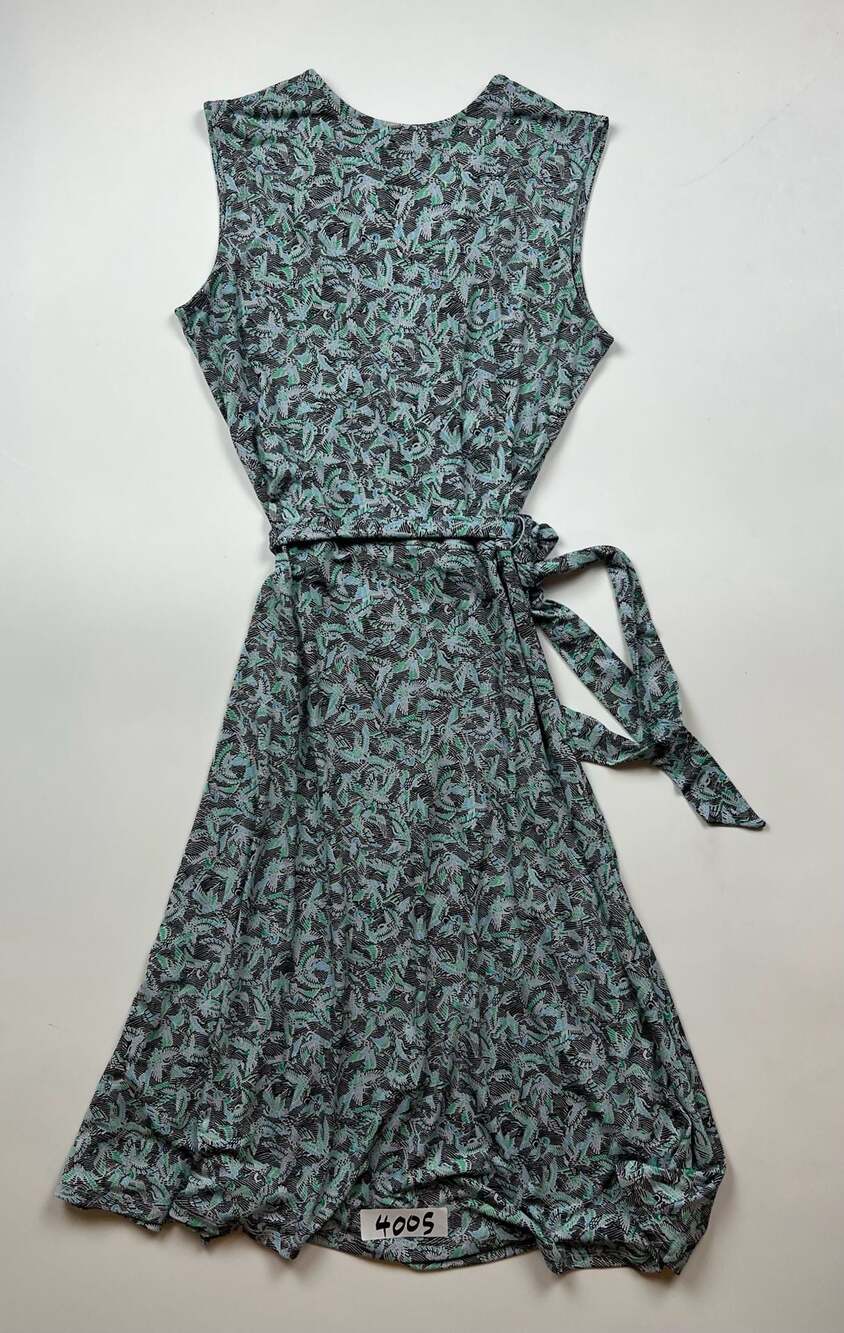 Leota Sleeveless Faux Wrap Jersey Dress in Crane Bird Print Size S